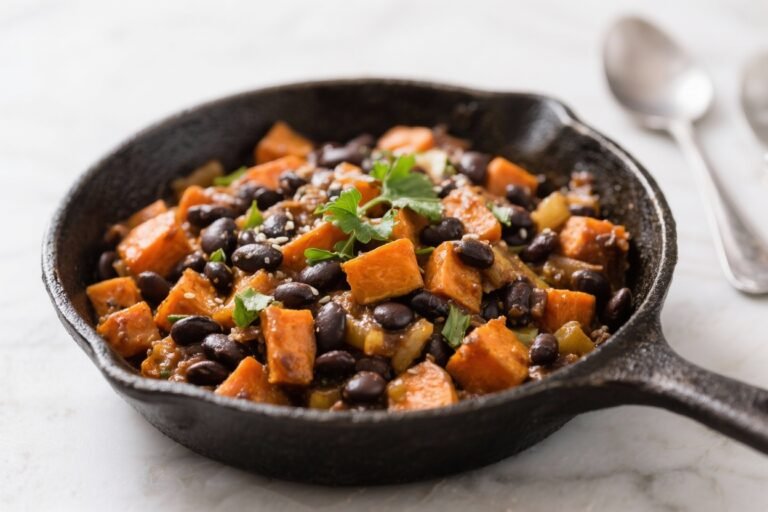 Sweet Potato Black Bean Skillet – A Cozy, Weeknight-Friendly Favorite
