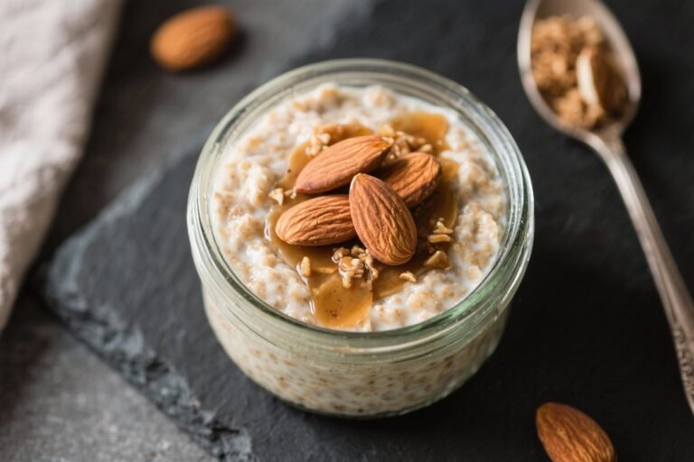 Maple Almond Protein Overnight Oats – A Simple, Satisfying Breakfast
