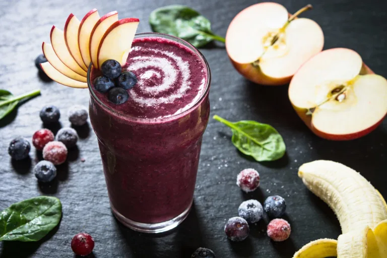 Apple Berry Antioxidant Smoothie That Actually Slaps